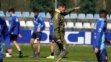 27/03/25 ENTRENAMIENTO REAL OVIEDO
PAUNOVIC EN SU PRIMER ENTRENO