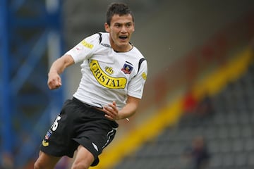 Charles Aránguiz jugó en Colo Colo en 2019.