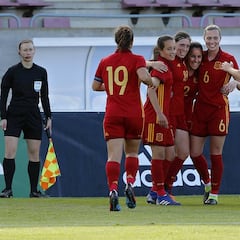 España Sub-19 le hizo un siete a Hungría para colocarse primera