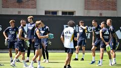 AME4435. LOS ÁNGELES (ESTADOS UNIDOS), 20/07/2023.- Jugadores del Real Madrid participan en un entrenamiento de pretemporada hoy, en las instalaciones de la Universidad de California UCLA, en Los Ángeles (Estados Unidos). EFE/ Armando Arorizo
