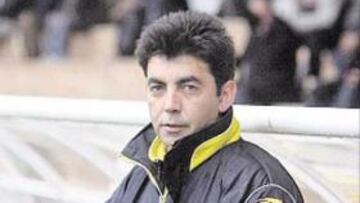 <b>Extrañado.</b> "El sábado vi fumar a Pepe Murcia en Sevilla y no le dijeron nada"