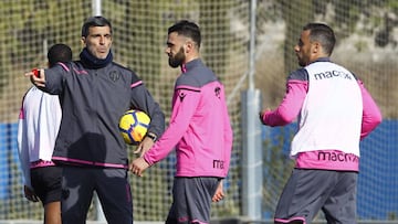 Levante boss Juan Muñiz laughs off 'crisis' talk at Real Madrid