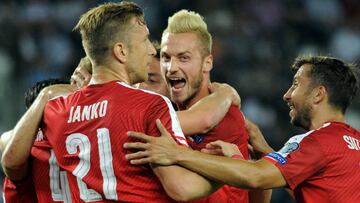 Austria's players celebrate a goal during the World Cup 2018 football qualification match between Georgia and Austria in Tbilisi on September 5, 2016. / AFP PHOTO / Vano Shlamov