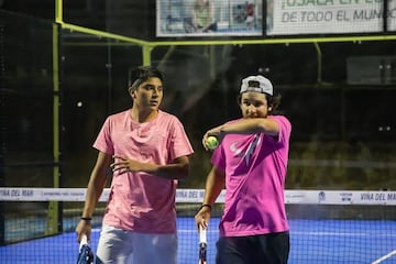 Agustín Eterovic (a la izquierda) en un torneo organizado por FEPACHI.