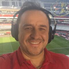 César Martínez ratifica su postura con el tema Cruz Azul