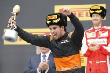 Sergio Perez celebrando su tercera posición en el circuito de Sochi.