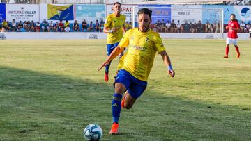 Partido amistoso entre el Barbate y el C&aacute;diz.