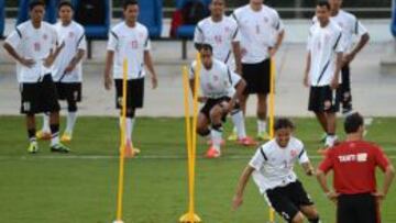 DEBUTANTES. Tahití quiere hacer un buen papel en su debut en la Confederaciones.