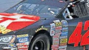 <b>UN NUEVO RETO. </b>Juan Pablo Montoya, al volante de su Dodge, participa en la prueba de la Copa Nextel en el trazado de Indiana.