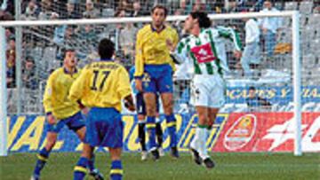 <b>DOS GOLES</b>. Las Palmas marcó, se adelantó en dos ocasiones y cuando pudo marcar el 1-3 en varias ocasiones, encajó el 2-2.