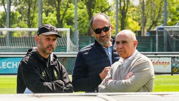 José Alberto, Sebastián Ceria y Manolo Higuera, del Racing.