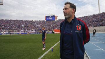 Llegó a la Octava Región y se quedó en Chile. También jugó en la U y fue su DT. Hoy es técnico de la selección Sub 17 de Chile.