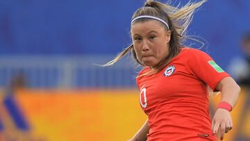 Yanara Aedo, durante un partido del Mundial Femenino con la Selecci&oacute;n de Chile.