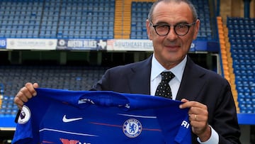 Sarri, presentado: no descarta la salida de Courtois y Hazard