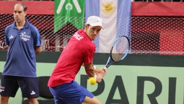 San Juan, 07 de abril de 2018
Los tenistas chilenos, Nicolas Jarry y Hans Podlipnik, enfrentan al equipo argentino, en el partido de dobles por la Copa Davis.
En la imagen, Nicolas Massu.
San Juan, Argentina
Delfo/Photosport