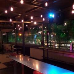 ¿Podrán los bares y centros nocturnos abrir antes del semáforo verde en CDMX?