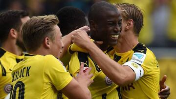 Adrián Ramos celebra el segundo gol del Borussia Dortmund en la tercera fecha de la Bundesliga.