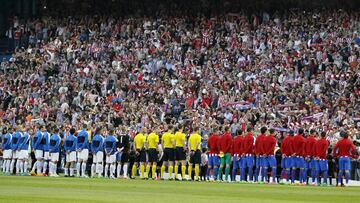 Formaciones del Atlético de Madrid-Leicester, último rival inglés en jugar en 'casa rojiblanca', de la ida de cuartos de final de la Champions League 2016-17.