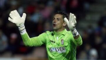 El Granada busca sustituto a Roberto y tiene dudas con Oier