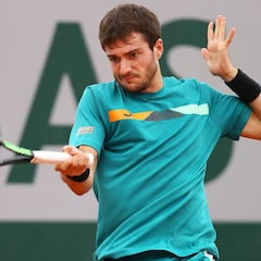 Martínez se atasca ante Korda y dice adiós a Roland Garros