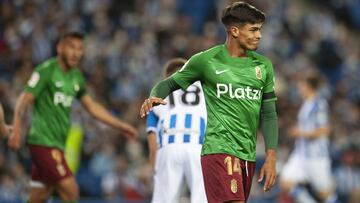 Arezo se lamenta de una ocasión fallada.