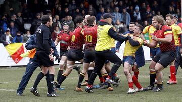 Uno de los momentos del pol&eacute;mico partido entre Espa&ntilde;a y Belgica. 