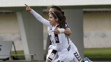 Alba Redondo celebra un gol. 