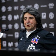 Ídolo de Colo Colo es internado tras presentar problemas de salud