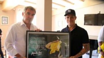 Alejandro Sanz, con Manuel Vizcaíno.