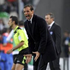 Allegri: "No estoy esperando
la llamada del Real Madrid"