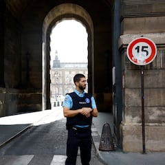 Evacuados seis aeropuertos de Francia por amenaza de atentado