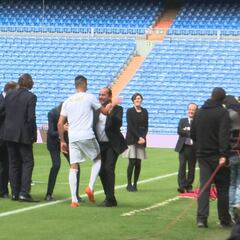 La admiración y orgullo de un padre en una imagen: vean el gesto que le hizo a Reinier