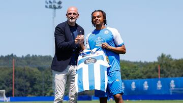 Lucas Noubi fue presentado como nuevo jugador del Deportivo por Fernando Soriano.