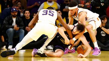 The Lakers may be on their way to the In-Season Tournament semi-finals but many are asking if that should be the case after a controversial call.