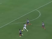 Barticciotto recibió un balón, Sergio Ramos salió a su marca e hizo esto: ¡imparable!