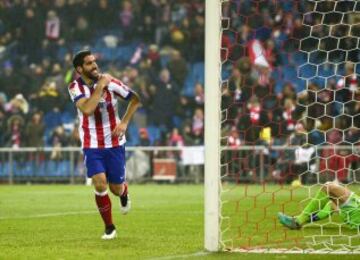 Alegría de Raúl García después de marcar el 2-0 para el Atlético