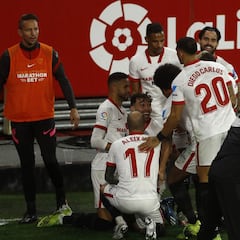 El Sevilla se da un festín en honor de Ocampos