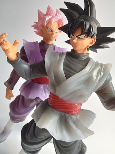 El Goku maligno de ‘Dragon Ball Super’ brilla con luz propia: así lucen las figuras de Goku Black y Goku Rose