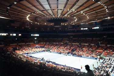 La Gran Manzana ha sido la sede que más veces ha acogido las ATP Finals, con un total de 13 ediciones celebradas en el imponente Madison Square Garden (de 1977 a 1989). Con la incorporación de Turín como sede este mismo año, serán un total de once países los que hayan acogido el evento: Japón (Tokio), Francia (París), España (Barcelona), Estados Unidos (Boston, Houston y Nueva York), Australia (Sídney y Melbourne), Suecia (Estocolmo), Alemania (Frankfurt y Hannover), Portugal (Lisboa), China (Shanghái), Reino Unido (Londres) y la mencionada Italia (Turín).
