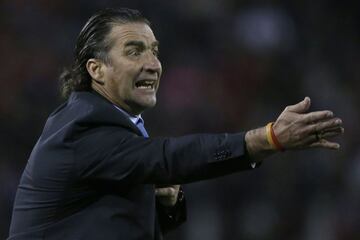 El técnico chileno dirigió a León durante el Clausura 2015, Apertura 2015 y el Clausura 2016, antes de ser seleccionador de su país.