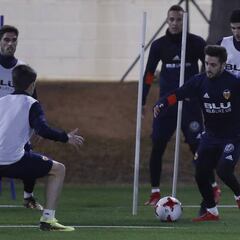 Nacho Gil, del Valencia, cerca de reforzar a Las Palmas