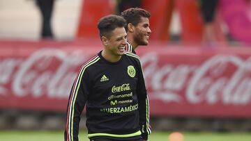 Chicharito vale tres veces más que toda la selección de Trinidad y Tobago