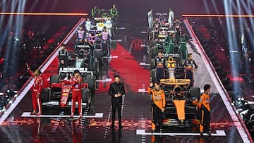 Todos los coches y pilotos de la F1 2025, en el escenario del O2 de Londres.