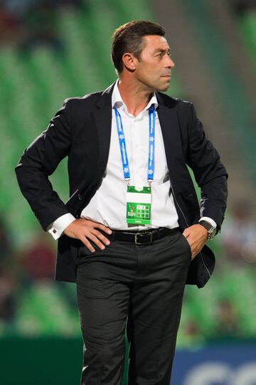 Pedro Caixinha es la más reciente contratación, que buscará romper la sequía del Cruz Azul.
