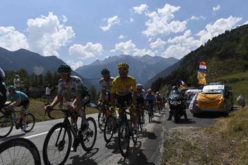 La 19ª etapa del Tour de Francia en imágenes