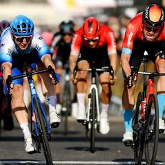 La Volta sigue con un acento australiano: Groves, triunfador