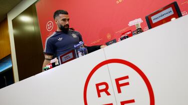 LAS ROZAS, 25/03/2024.- El jugador de la selección española, Dani Carvajal durante la rueda de prensa ofrecida este lunes en Las Rozas. EFE/ Mariscal