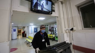 Hospital Regional de Concepción, Guillermo Grant Benavente es el primer recinto médico del país que instala una aduana sanitaria, la cual incluye cámaras termales para ver a las personas que circulan por el lugar, esto ante la emergencia sanitaria por el covid-19  Pablo Hidalgo/ Aton Chile