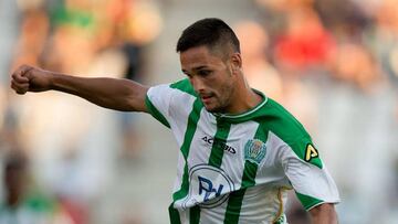 Florín Andone, en una partido con el Córdoba.