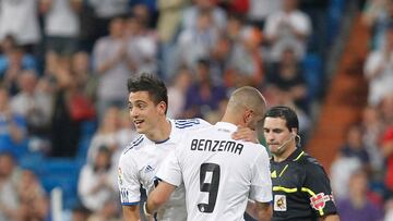 Joselu debut¨® en Liga en la 2011-12 contra el Almer¨ªa entrando por Benzema.